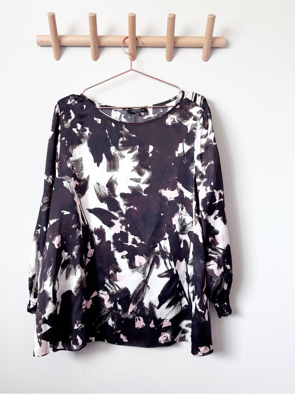 Lafayette 148 New York Abstract Brushstroke Top in Black, White & Cream Print